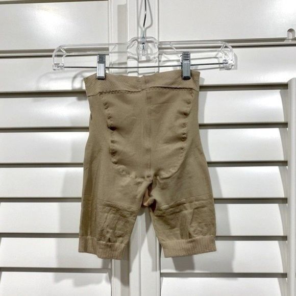 Co'Coon Style Shapewear Biker shorts. Nude  M - Picture 1 of 3